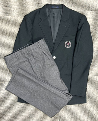  神奈川県　私立　ホライゾンジャパンインターナショナルスクール　男子制服（ブレザー、パンツ）