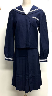  長野県　公立　長野市立櫻ヶ岡中学校女子制服(セーラー服、スカート)