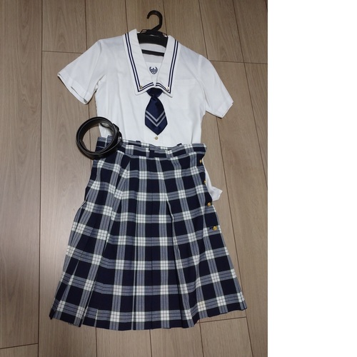 30 Off 東京都 4点 女子制服 日本芸術高等学校 学生服 Labelians Fr