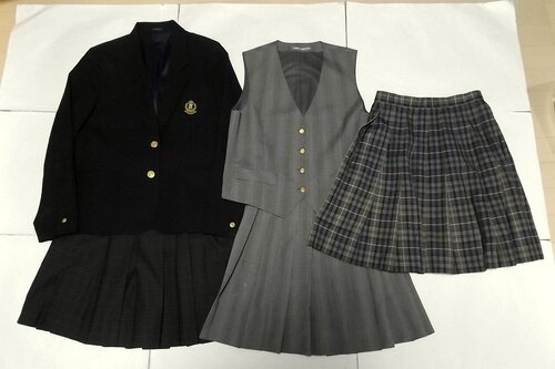 東京都 関東第一高校の女子制服(旧型)セット 冬スカート2種 灰色と緑色のスカート 東京都 関東第一高校の女子制服(旧型)セット 冬スカート2種 灰色