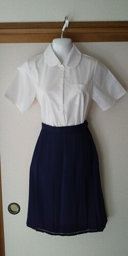 福島県 160サイズ 丸襟ブラウス 紺スカート プリーツスカート ウエスト57cm〜60cm