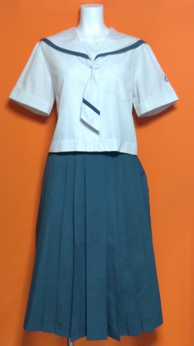 鹿児島県 出水市立 米ノ津中学校 制服 セーラー スカート ネクタイ 夏服 セット。