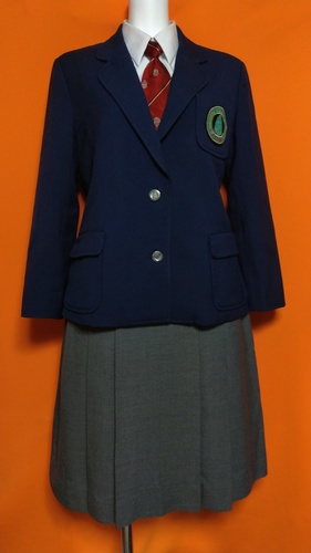 神奈川県 横浜国際女学院 翠陵中学高等学校 パリス 制服 ブレザー スカート ブラウス セット。