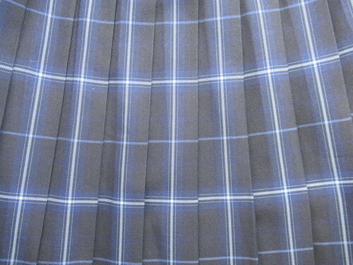 [不明] 7327　490　大きなサイズ！冬スカート VARSITYMATE TOMBOW 黒＋青＋水色