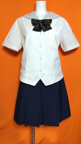 兵庫県 姫路飾西高等学校  大きいサイズ  制服 セーラー スカート セット。