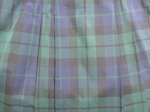 広島県 7639　400　夏ジャンパースカート SINCERITE 緑＋黒＋紺 チェック柄