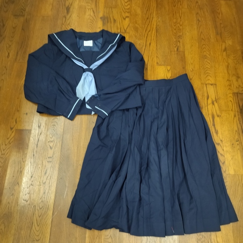 [不明] 学校名不明セーラー服　スカート　　計2枚　【A183】