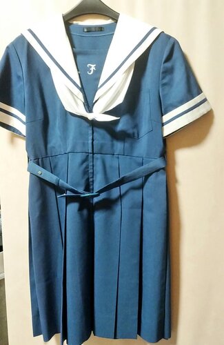 熊本県 熊本学園大学付属　夏服ワンピース制服　ベルト付き　大きいサイズ