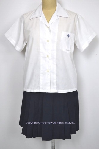  ●東京都 白百合学園中学校・高等学校 校内着：半袖ブラウス 夏スカート