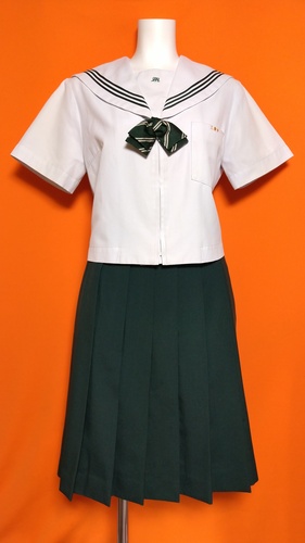大分県 豊後大野市立 三重中学校 制服 セーラー スカート 夏服 セット。