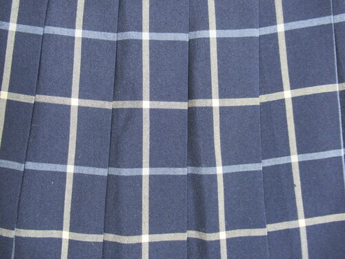 [不明] 9133　370　夏スカート hiromichinakano 紺＋水色＋黄 チェック柄