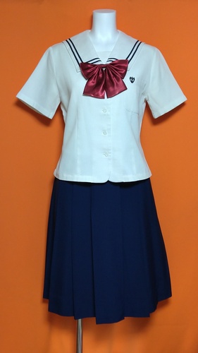 神奈川県 カリタス女子中学校高等学校 M.YURIKO制服  セーラー 。スカート 夏服 セット。