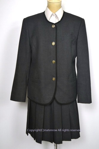 伊勢崎商業高校の夏服、冬服の制服上下セット