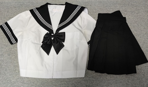 静岡県 三島北高校　旧制服　黒セーラー服