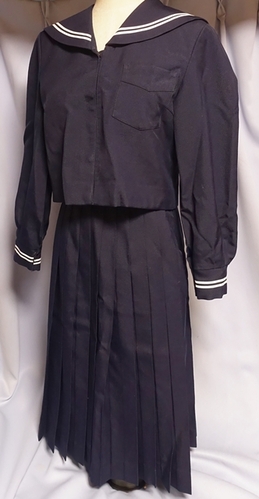  石川県　羽咋市　中学　冬用前開きセーラー服　吊スカート
