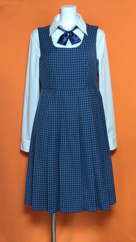 広島県 海田中学校 制服 美品 チェックジャンパースカート  ブラウス リボン 中間セット。
