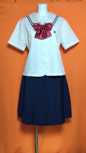 神奈川県 私立カリタス女子中学校高等学校 M.YURIKO 大きいサイズ 制服 セーラー スカート リボン 夏服 セット。