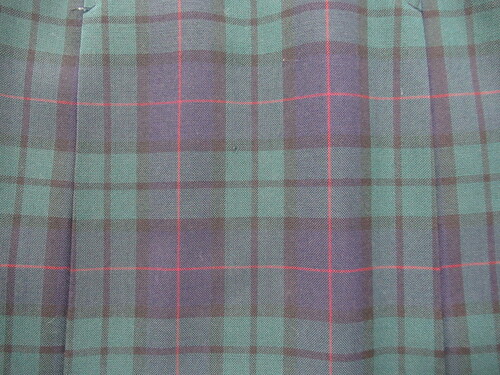 広島県 0668　350　夏スカート キョーリツ 紺＋緑＋赤 チェック柄