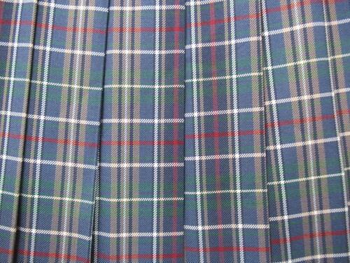 [不明] 1062　580　冬スカート 紺＋緑＋赤 チェック柄