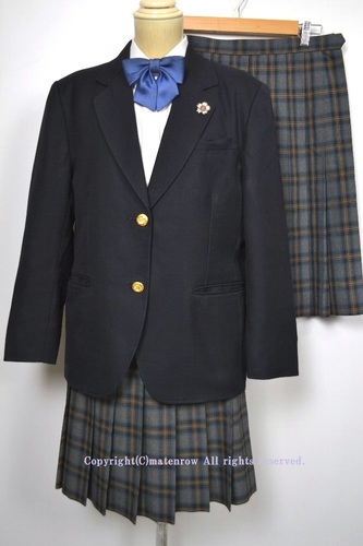  ●東京都 荒川区立第三中学校 ブレザー冬服 夏スカート リボン 校章