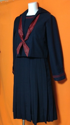 熊本県 ルーテル学院中学高等学校  (旧)九州女学院  セーラー  ジャンパースカート スカーフ 冬服 。