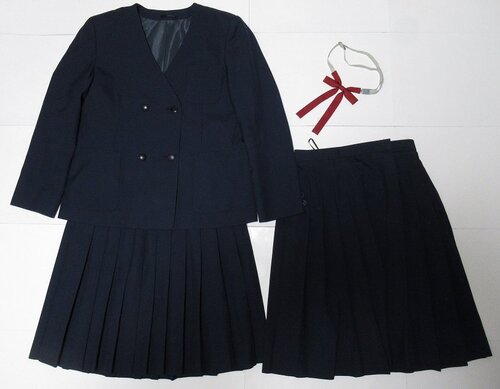 [不明] 東京か神奈川 中学女子制服セット（ブレザー+夏冬スカート+リボン）:m1731