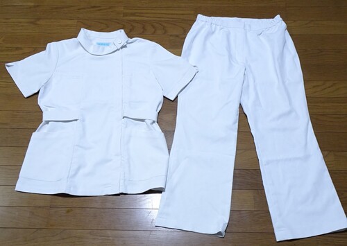 [不明] 10-23☆KAZEN☆白色　ナースジャケット・パンツの2点セット　サイズ3L　【特大サイズ】
