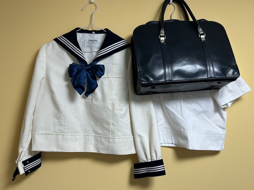 TJKリュック 東京女学館 品性を育み、磨く 伝統の白いセーラー服 - 東京 東京女学館 通学リュック