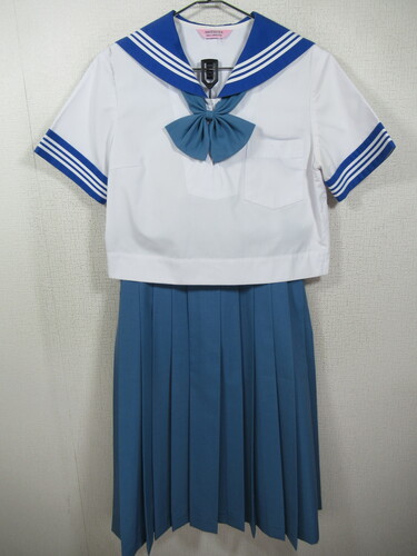 熊本県 5963　630　夏セーラー上下セット MITSUTA 青襟 水色リボン付 大きめ吊スカート