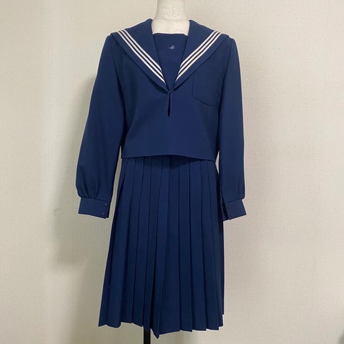 制服市場 - 新着商品