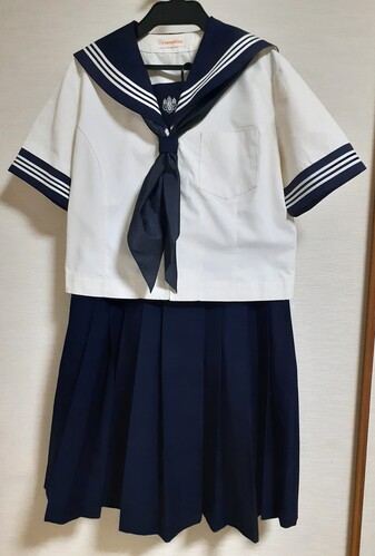 制服市場 - 新着商品