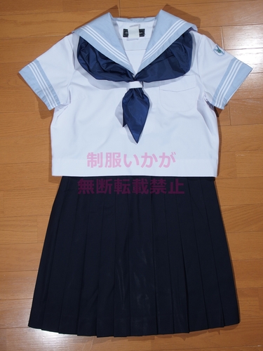  横浜隼人中学高校 402■夏服上下■セーラー服■水色襟■半袖■スカート■スカーフ■神奈川県