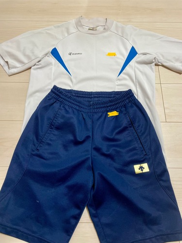 s 򒆊wZ@qđ̑㉺Zbg