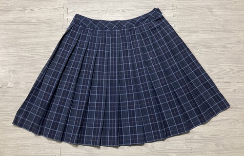 [s] 12-76O[n`FbN̉ăXJ[g@EGXg76`82yTCYz