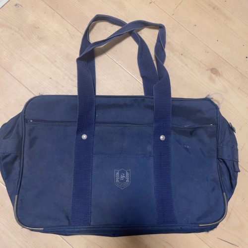 �����s �A���u���q�����w�Z�i���u���Z�j�@�X�N�[���o�b�N