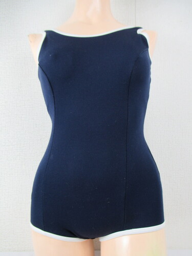 [�s��] 7866�@110�@�X�C�~���O���� ���j�`�J �l��