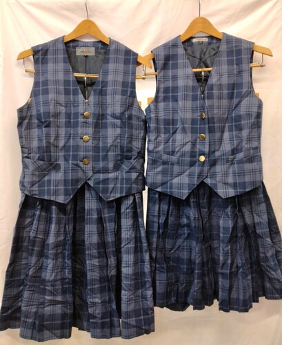 ��ʌ� �yK3219�z��䒆�w�Z�@�x�X�g�ƃX�J�[�g�@2�Z�b�g