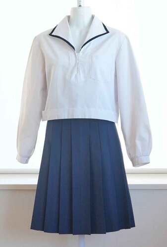  �����m�����L�������Z �ĕ��Z�b�g�i�u���E�X�{�X�J�[�g�j���q�������Ɛ��̕ۊǕi