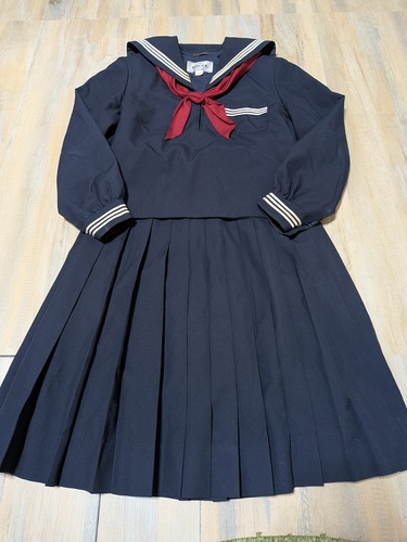 [�s��] �ڍוs�� NIKKE �����w�Z �Z�[���[���㉺�Z�b�g 160