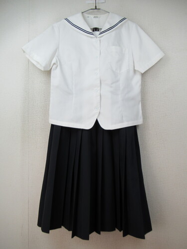 [�s��] 8384�@540�@�ăZ�[���[�㉺�Z�b�g YACHT �O�{�^��