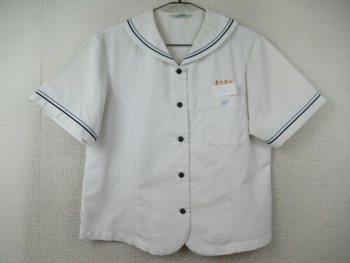 �{�茧 8514�@170�@����{���w �ăZ�[���[�㒅 �O�{�^��