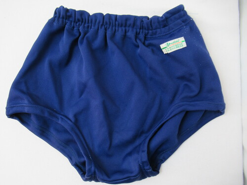 [�s��] 8516�@100�@�u���} �Ԃ�� �o���[�{�[���E�F�A Yacht �k��