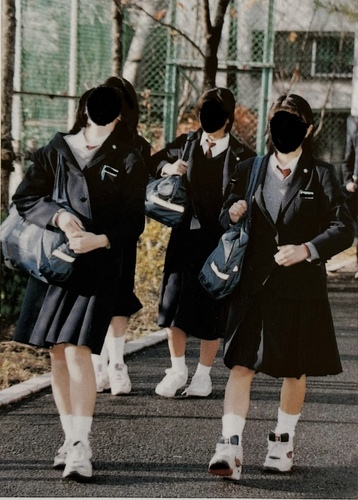 ��ʌ� 1997�N �V���s����ܒ��w�Z ���ƃA���o�� ���A�� ���ƋL�O