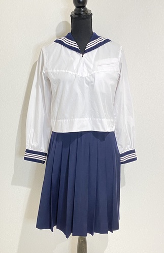  �y�s���z���ԃZ�[���[��   �p���X��