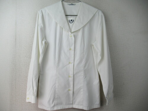 �������� 8627�@180�@�����쒆�w ���ԃZ�[���[�㒅 �O�{�^��