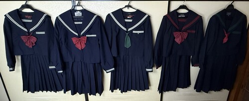 [�s��] �摜�̃Z�[���[���ƃX�J�[�g5���Z�b�g