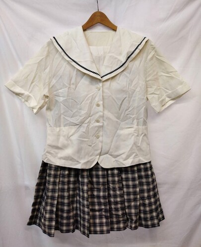 ��ʌ� �yK3277�z�������Z�@�Z�[���[�u���E�X�ƃX�J�[�g