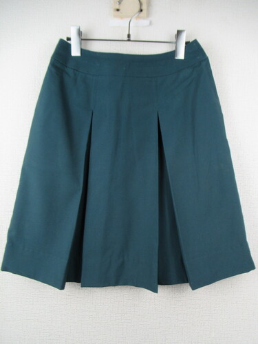 [�s��] 8920�@330�@�ăX�J�[�g �Βn