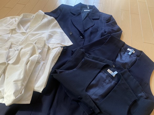 [�s��] �yELLE���z004�@�w�Z���s���@���q���������������H�@7�_