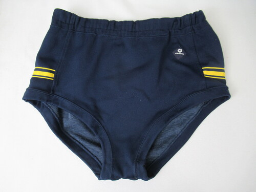 [�s��] 9008�@120�@�u���} �Ԃ�� �o���[�{�[���E�F�A Jelenk asics �k